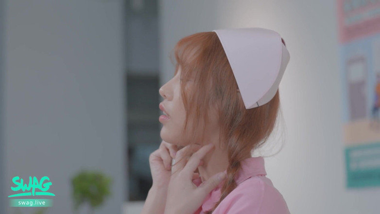 SWAG.live: Seks threesome di rumah sakit: suster nakal ini dientot sama...