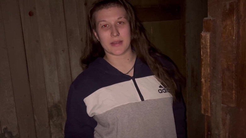 Thekookiejar: Une femme au foyer solitaire se fait baiser par un...
