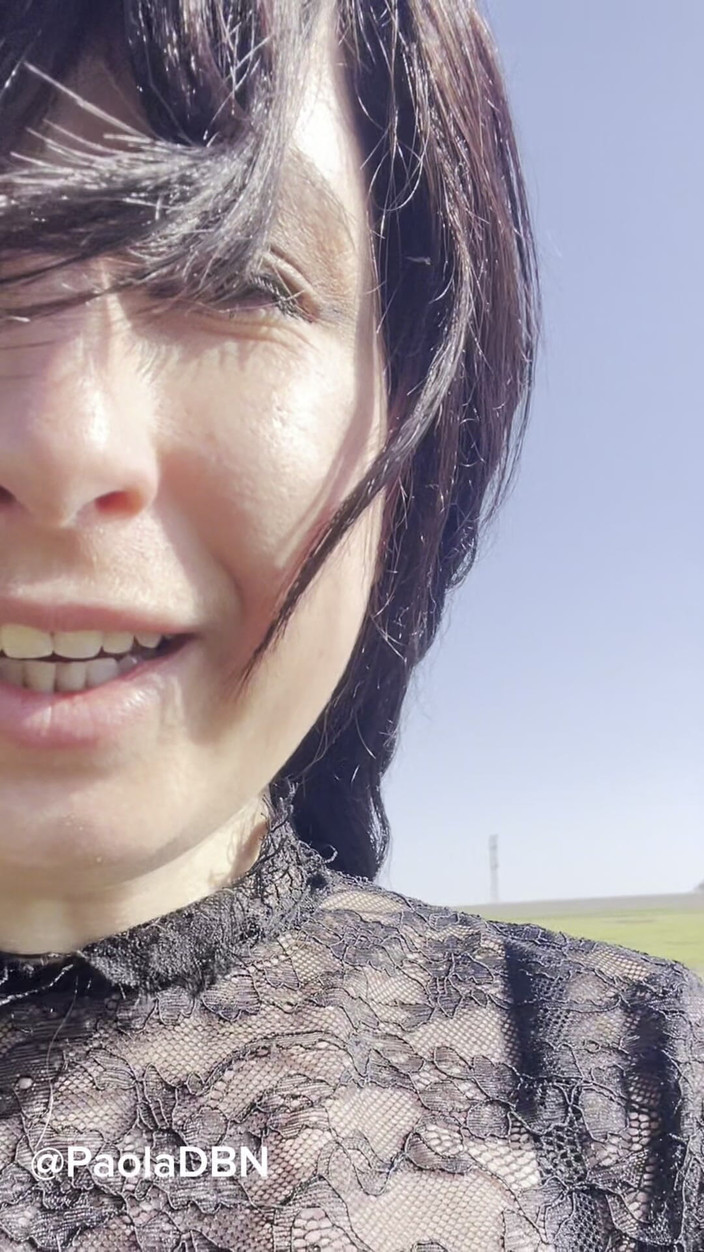 PaolaDbn: Exhib venku kouření stříkání