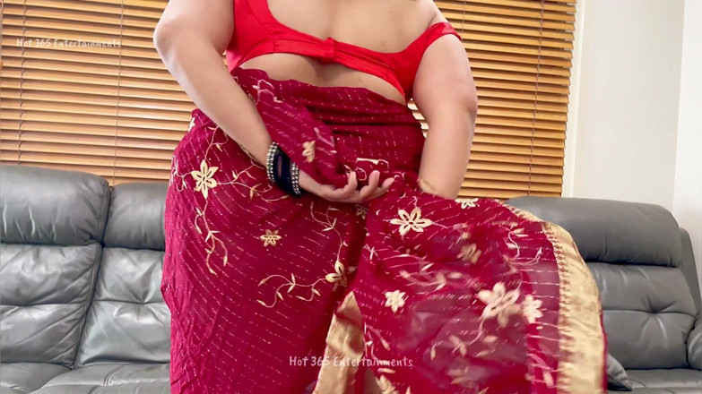Hot 365 Entertainments: Pasangan India panas berkongkek romantik - isteri desi dikongkek dubur, dijolok...