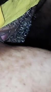 Sri Lankaanse paar voeten seks tieten zuigen met borstmassage close-up lul zuigen pijpbeurt en lul tussen borsten zelfgemaakte seks