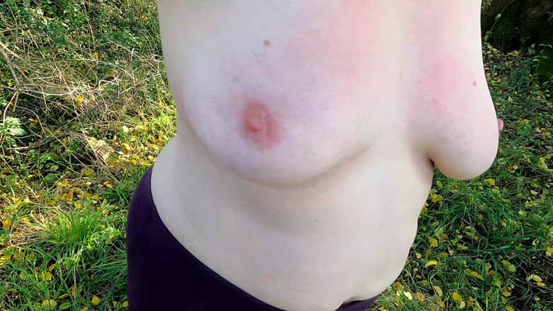 Bouncy Tits Action: Verrückt nach ihrem tittenklatschen