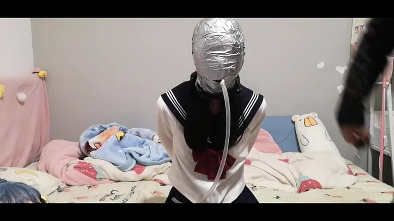 OrangeXXOO: Klebeband-Atemkontrolle