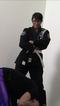 Fetish Karate bergaduh