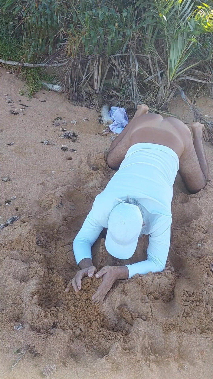 Ladysilvas: Ladysilva Curul meu bronzat cu marcaj sexy pe plajă