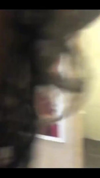 Ragazza innocente scopa con il suo ragazzo alla pensione