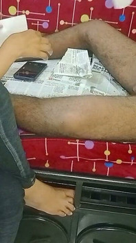 Semasa Mengambil Tembusan Berganda, Dia Mengambil Peluang Itu Membuatkan Saya Untuk Handjob Dengan Minyak