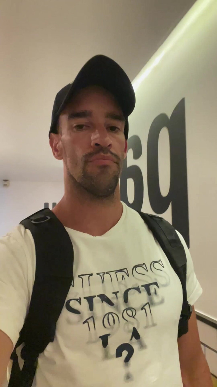 Paul Williams: Me Desnudo En Restaurante De Servicio Rapido