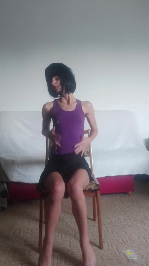Wet Pussy Fuck: Hot and horny skinny girl sexy dance strip dance