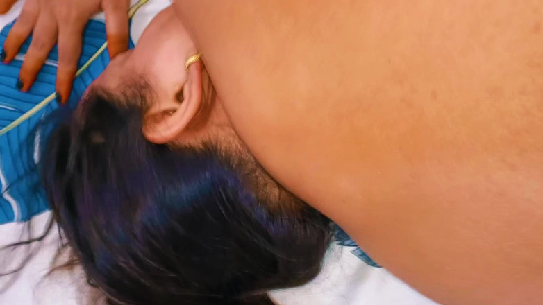 Catchybusty: Desi bella ragazza si diverte e si diverte