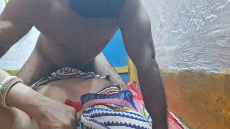 Busty Banuu: Isteri abang tiri yang berbogel dan dikongkek