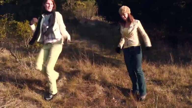 Lesbian Illusion: Przypiąć go (cały film)