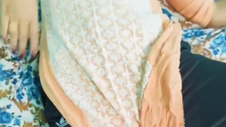 IndianGirlHot2024: Desi indická přítelkyně BF v Oyo Hotel Tight Pussy Fuck...