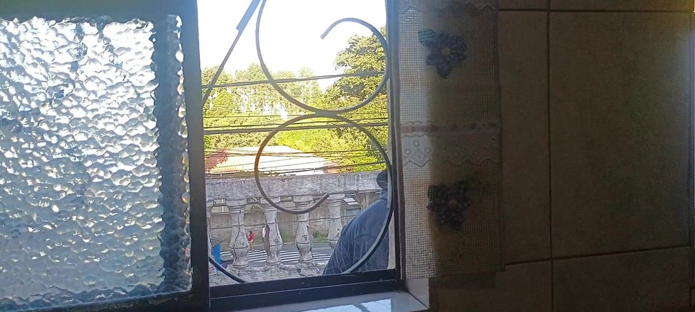 Erick rosa ofc: Moje nevlastní matka mě potrestala Sledoval jsem ji ve sprše...