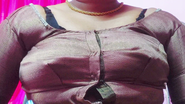 Desi Mohini: Desi Boy has sex with beautiful stepsister