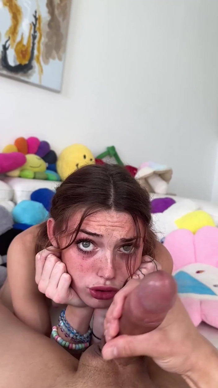 Shrooms Q: Alt Girl Shrooms Q Shows You How to Play with...