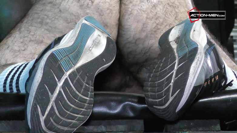 Alessio-Veneziano: Đụ trong quán bar của Musclebear