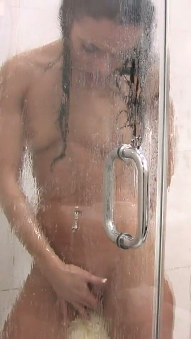 Solo Austria: Ordinary teen masturbate in shower