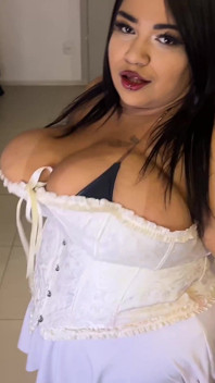 Bbw latina s krásnými plnými visícími prsy se šuká