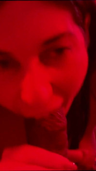 Anna Cummings Gets the Red Light Room Specialty From Mrflourish