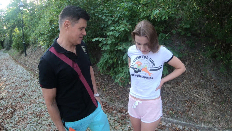 Immoral Live: Alexis recebe um molho de homem gostoso para seu sushi