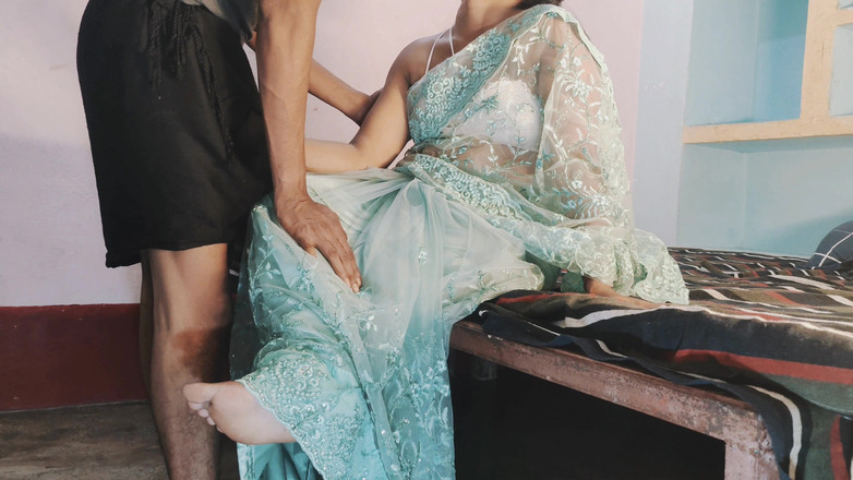 Soniya1997: Сексуальна бхаві Пуджа