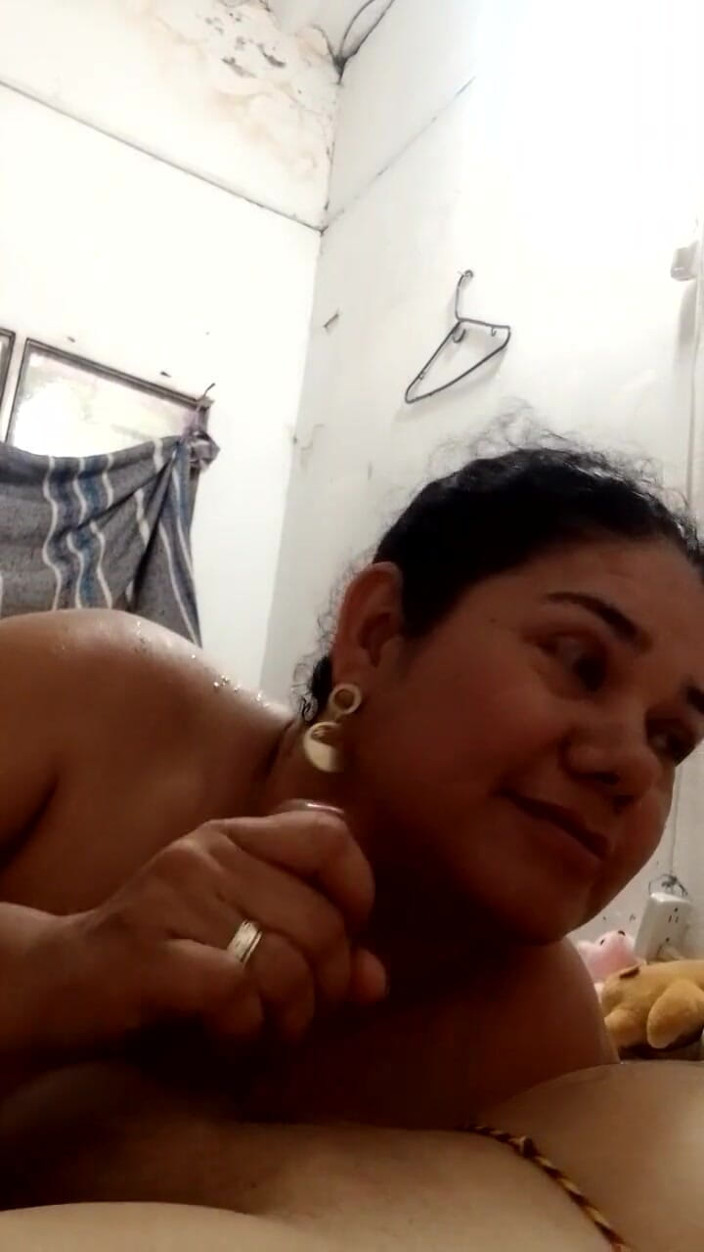 Valkyrieandluigy: Götünü sikmemi istiyor