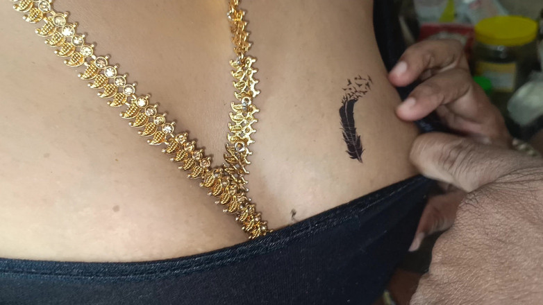 Magilmathi: Ama de casa caliente lesbiana folla casero