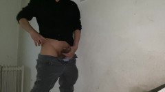 Great J: Pozdní noc plavba na schodech v budově Se zkombinovanými pocity...