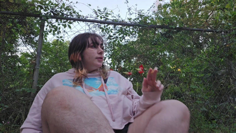 Mushroombitchx: Fumando y provocando a mis vecinos