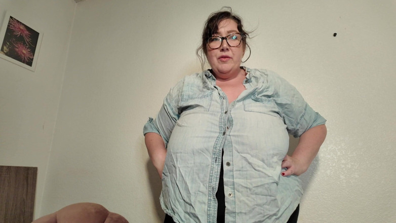 cutejayne: BBW-stiefmoeder Veroorzaakt Nachtelijke Emissies