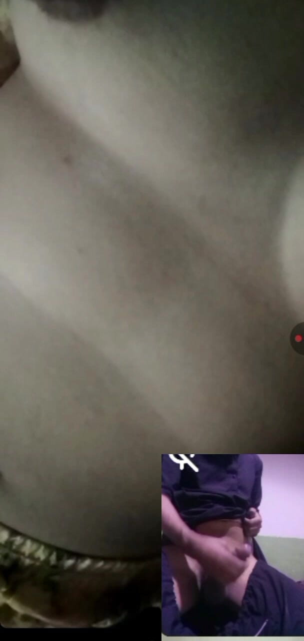 Hot hot video: パキスタンのビデオ通話