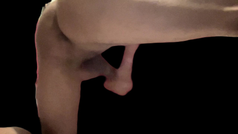 Naughty Cock: 背着他自慰。