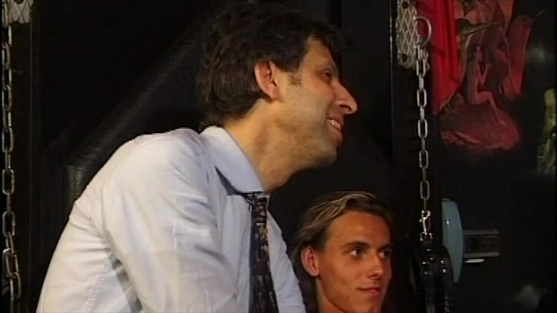 Inhonorof porn: 3 zakar untuk membuat si jalang ini pancut dan kemudian...