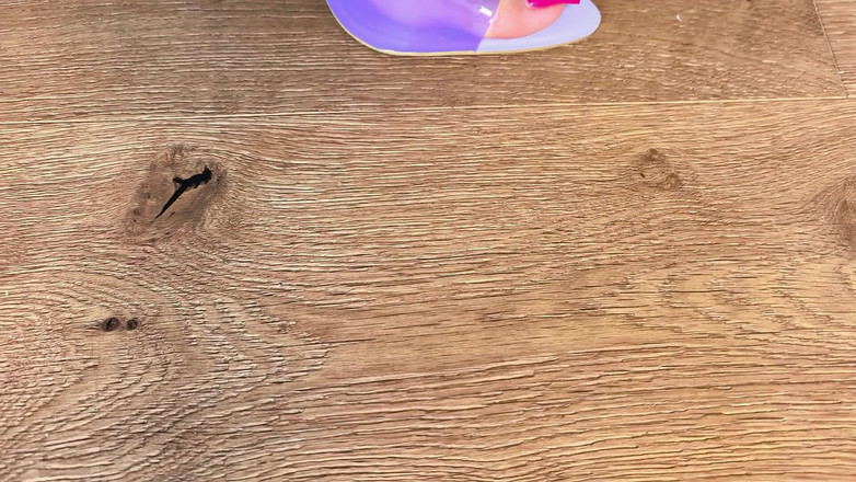 Goddess Lena: Pertunjukan Bagal