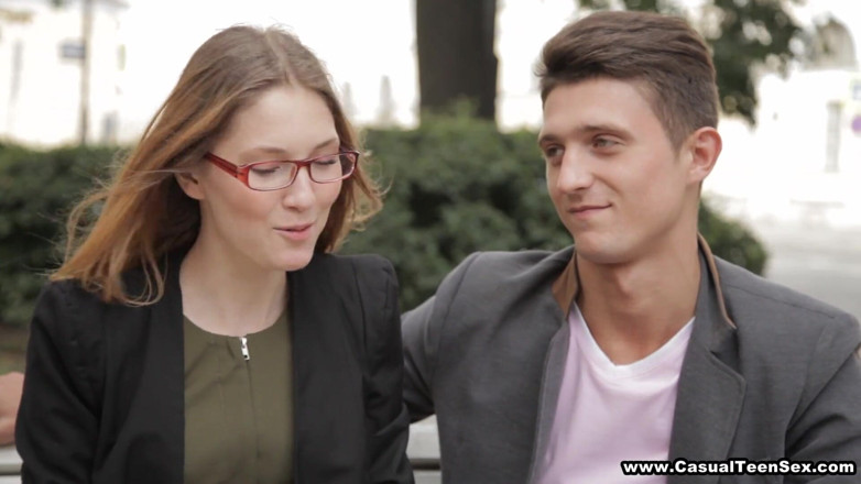 Casual Teen Sex: วัยรุ่นสาวเรียนภาษาอังกฤษแล้วเย็ดกัน