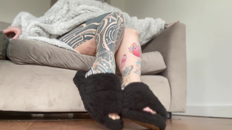 Miss Valentina: 崇拜我肮脏的 uggs