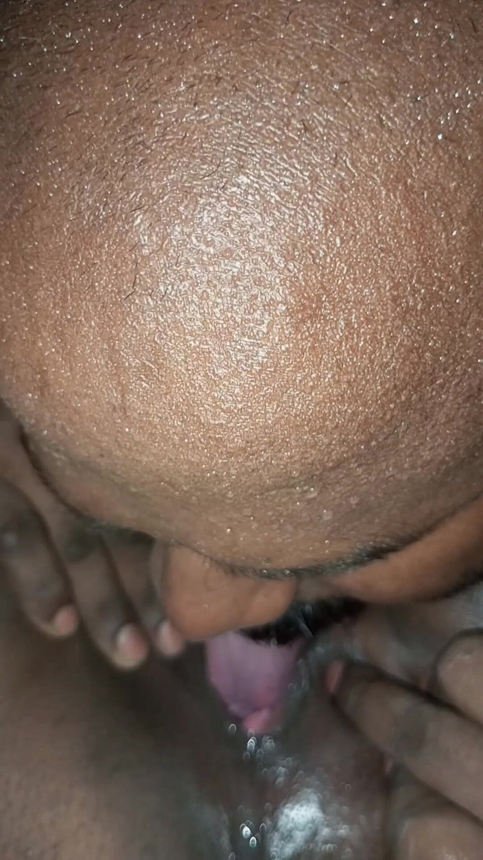 Auntixxx69: Páni, dnes mi nevlastní otec lízal kundičku