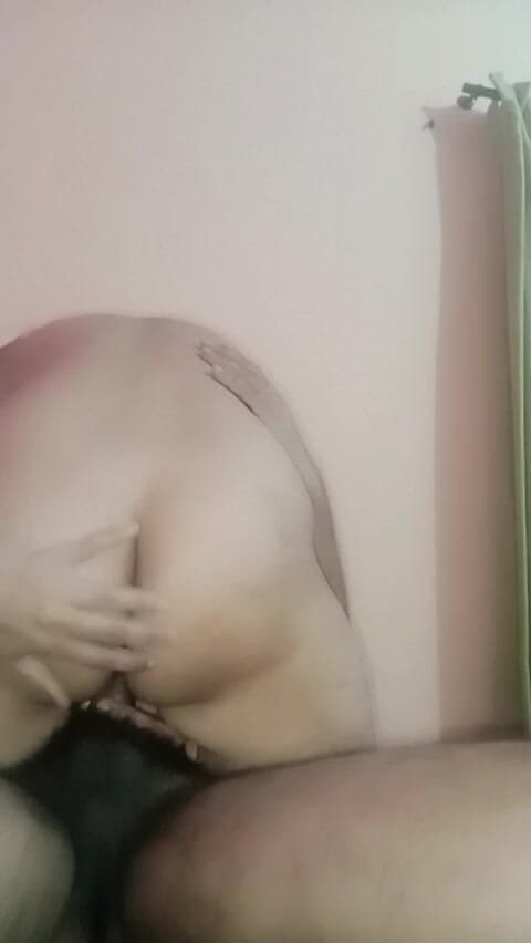 SHAKRATASNEEM: Lần đầu tiên làm tình trên thiết lập chị kế với...