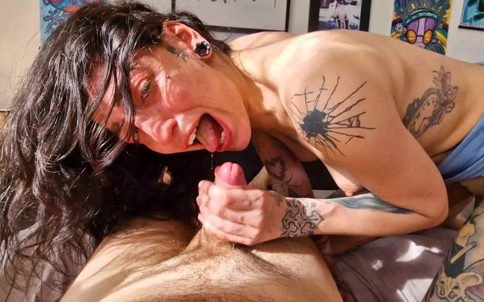 Fucktotum: El verdadero primer anal de Brisen Como ella nunca lo...