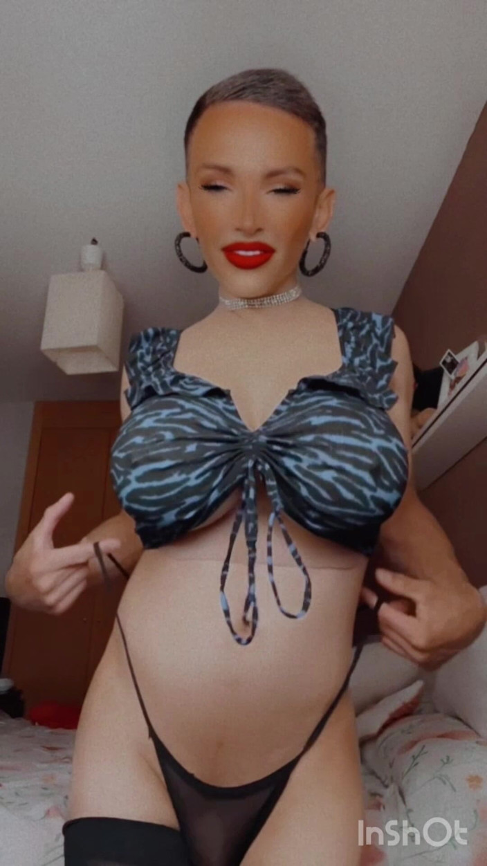 Sissy Slut Brianna: Spuszczanie na moją twarz i powiedz mi, że mnie przegapiłeś