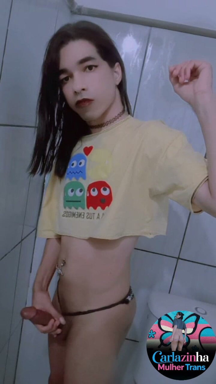 Srta. Carla: Carlazinha Safada Naked on Her Knees Asking for Cum on...