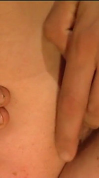 Młody Twink z self masturbacją i Dildo Play