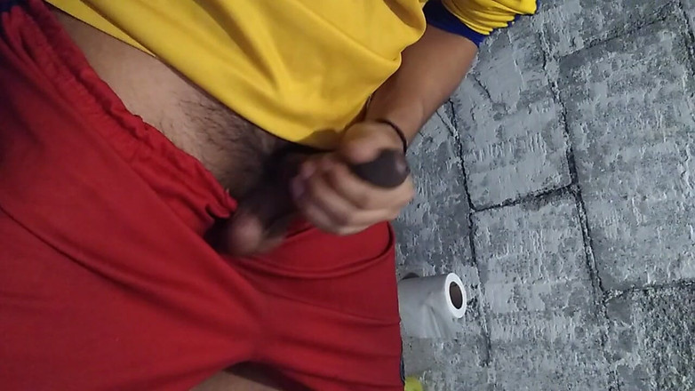 AlexAlejandro13: Seu cara gostoso no banheiro