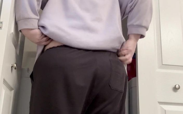 KinkyKatie: Tenho que manter a roupa interessante!