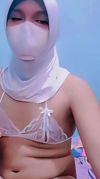 Beyaz iç çamaşırlı