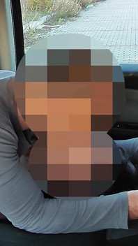 304 Dogging My Stepdaughter in a Parking Lot After College and a Stranger Fucks Her Pussy Until She Squirts