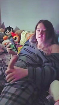 Trans Girl Masturbating to Porn