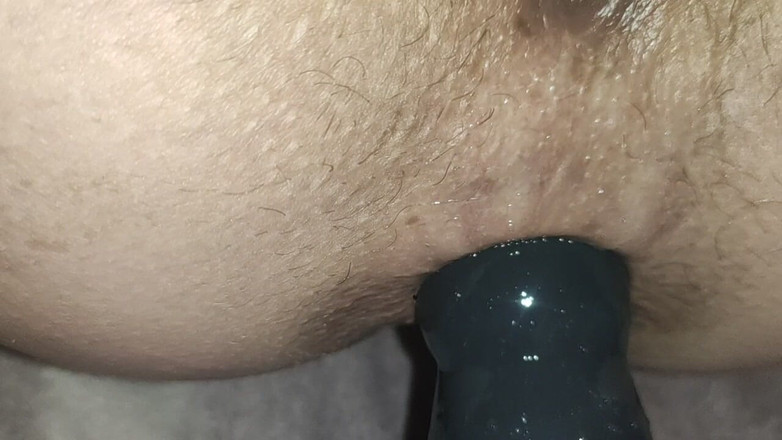 DirtyLubov: Thủ dâm qua đường hậu môn và âm hộ với cu giả