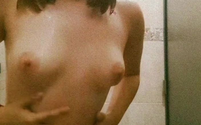 Eliza White: Gel ve beni duşta sik